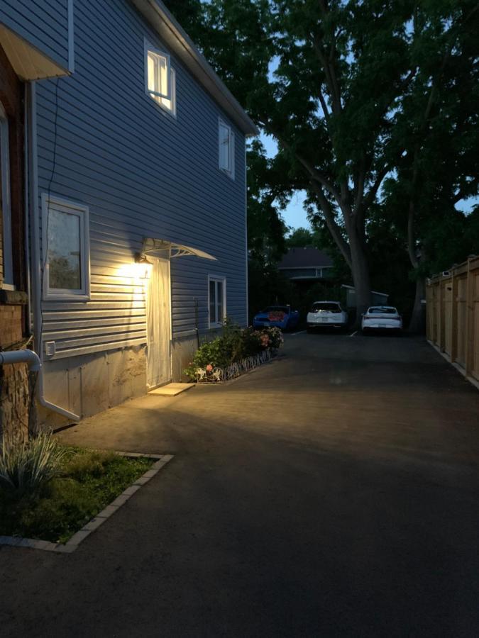 Ambiance By The Falls Cozy Suite Niagara Falls Exterior foto