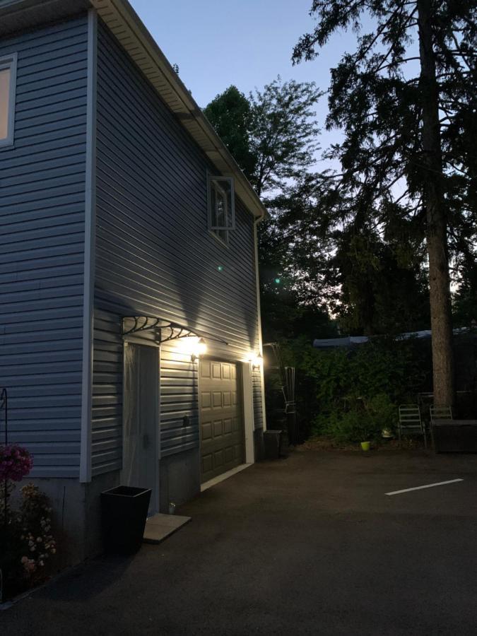 Ambiance By The Falls Cozy Suite Niagara Falls Exterior foto