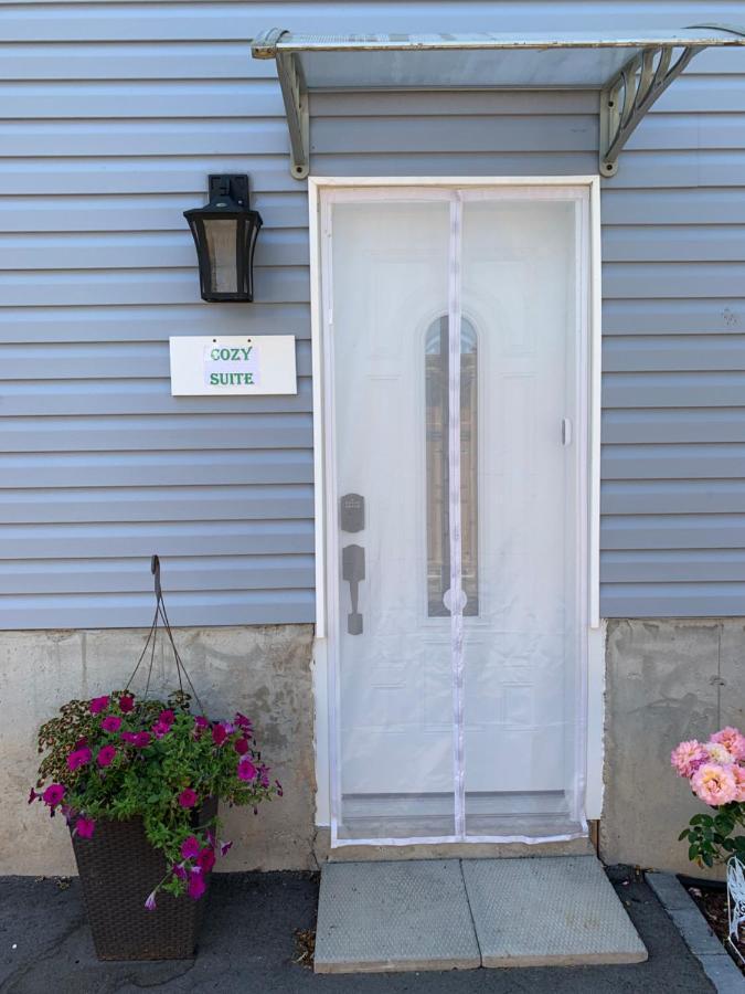 Ambiance By The Falls Cozy Suite Niagara Falls Exterior foto